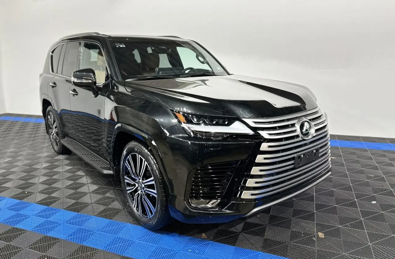 Lexus LX700H Luxury 2025, NEW, On stock in Bremerhaven – 3