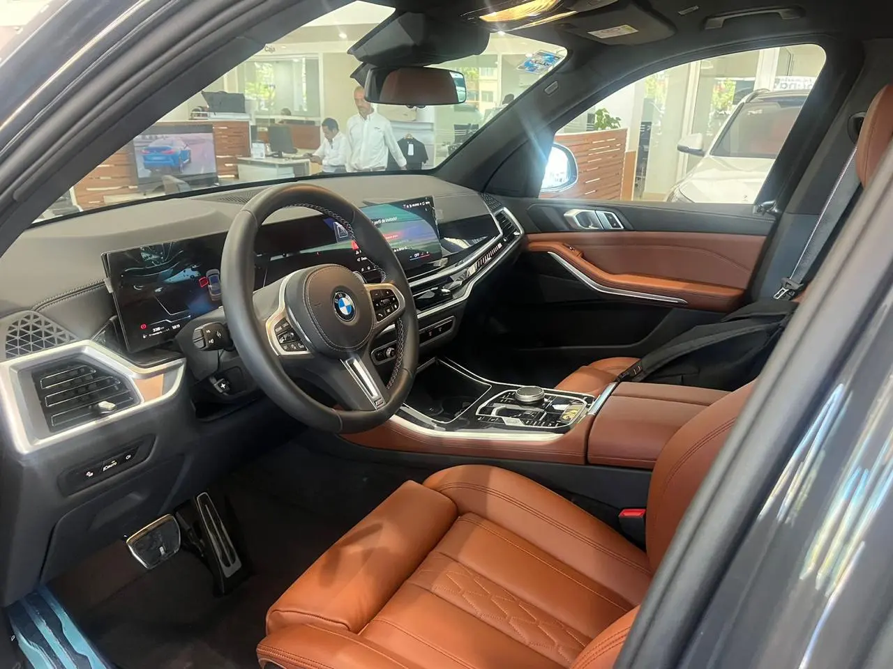BMW X5 M60i, 4,4l/V8, 530Hp, Factory Armored VR6 2026 – 3