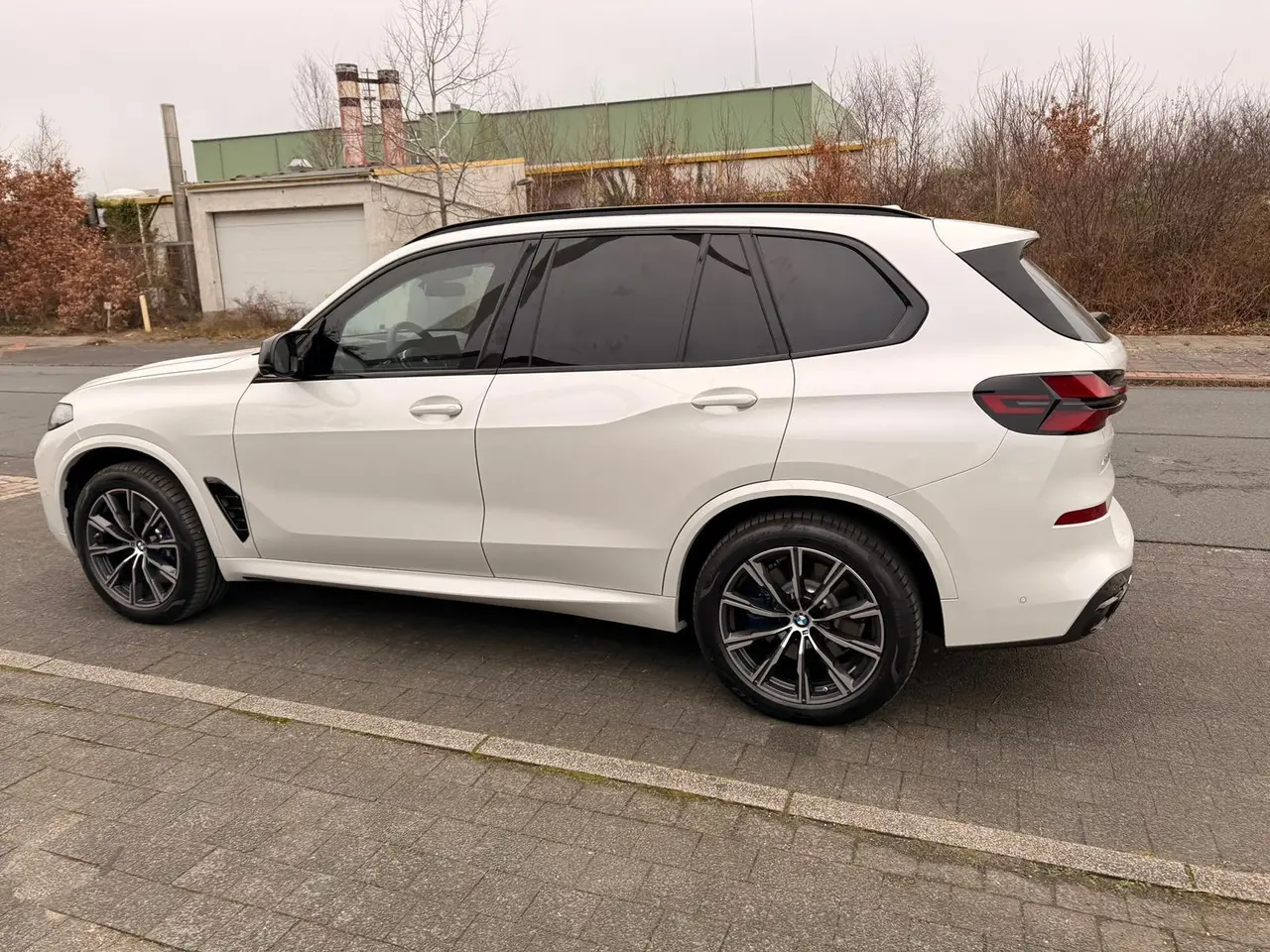 BMW X5 M60i, 4,4l/V8, 530Hp, Factory Armored VR6 2026 – 4
