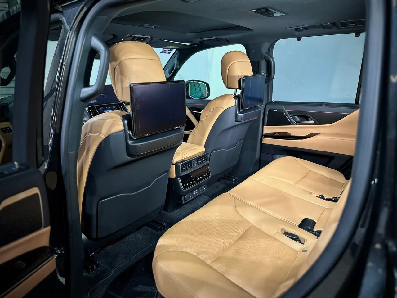 Lexus LX600 Luxury Bz6 Armored NEW, On stock – 5