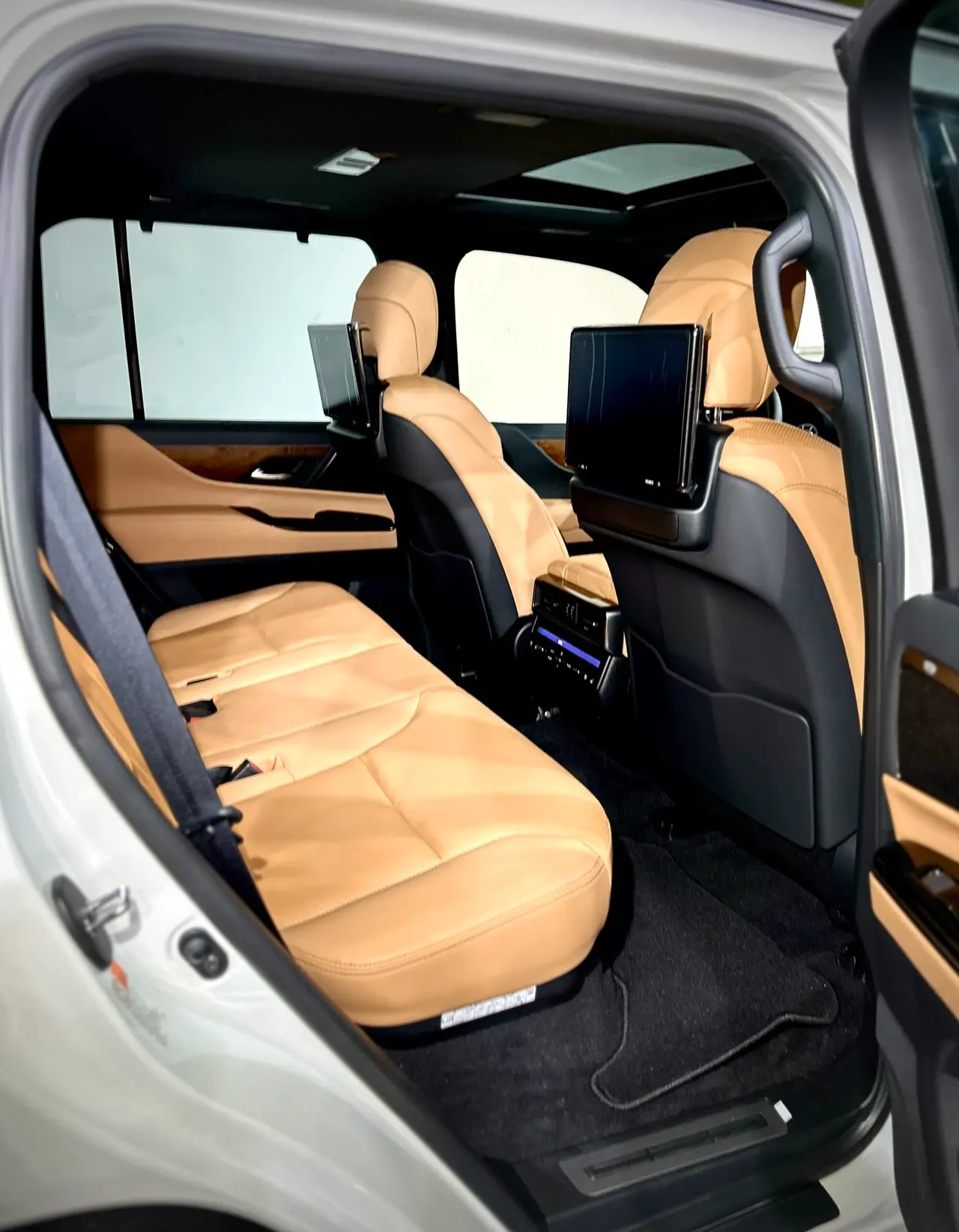 Lexus LX600 Luxury B6 Armored, NEW, On stock – 6
