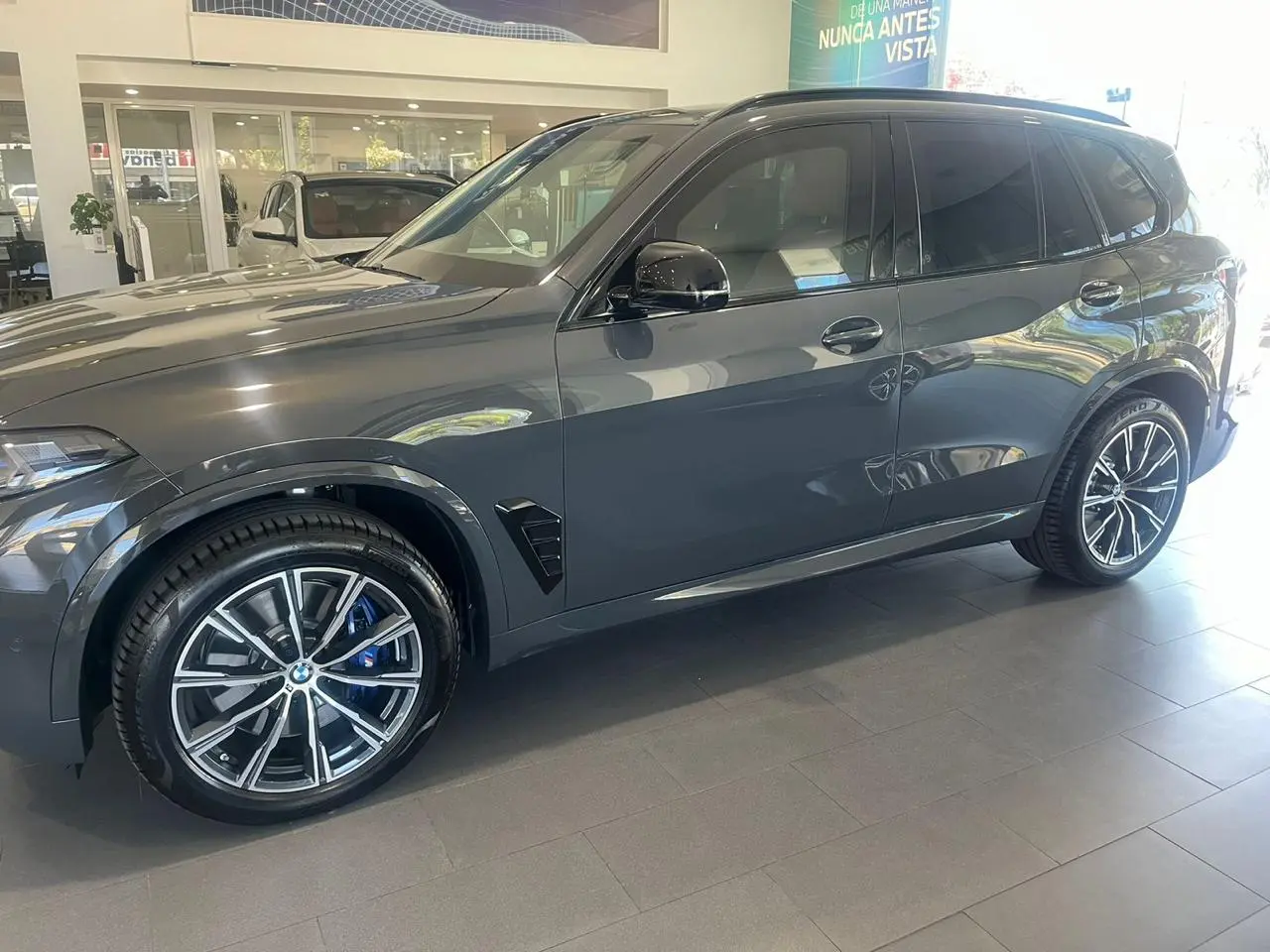 BMW X5 M60i, 4,4l/V8, 530Hp, Factory Armored VR6 2026 – 6
