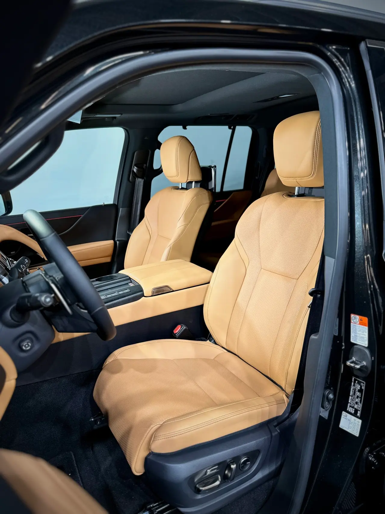Lexus LX600 Luxury Bz6 Armored NEW, On stock – 21